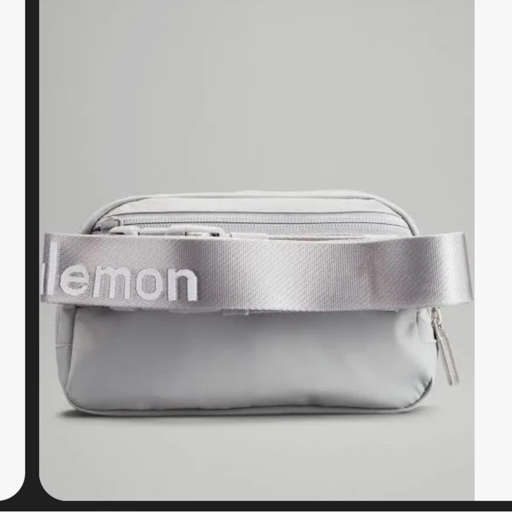 🩶Lululemon Silver Gray / white Everywhere Belt Bag - Picture 5 of 9
